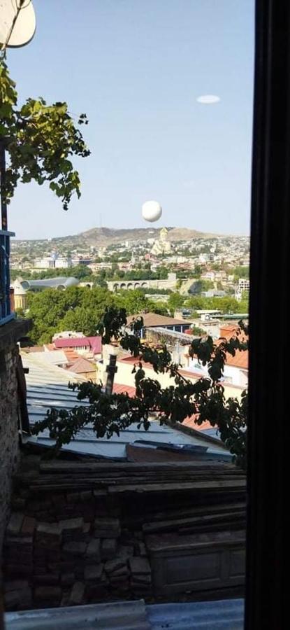 Guesthouse Zeinabi Tbilisi Bagian luar foto