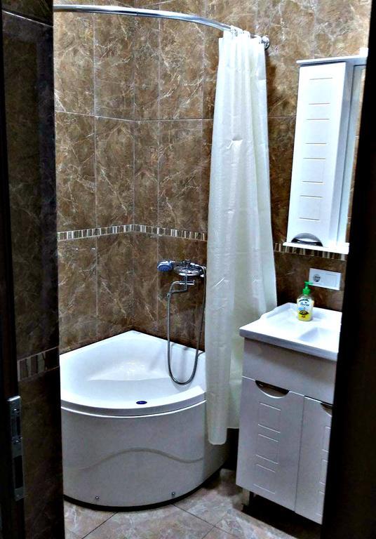 Guesthouse Zeinabi Tbilisi Bagian luar foto