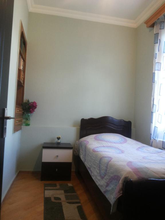 Guesthouse Zeinabi Tbilisi Bagian luar foto