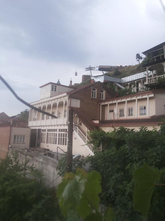 Guesthouse Zeinabi Tbilisi Bagian luar foto
