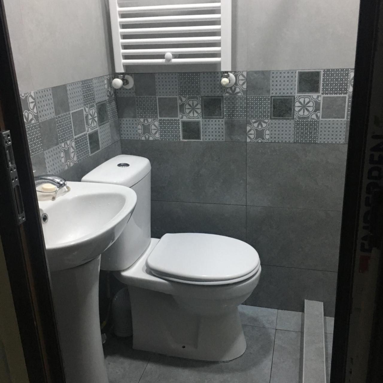 Guesthouse Zeinabi Tbilisi Bagian luar foto